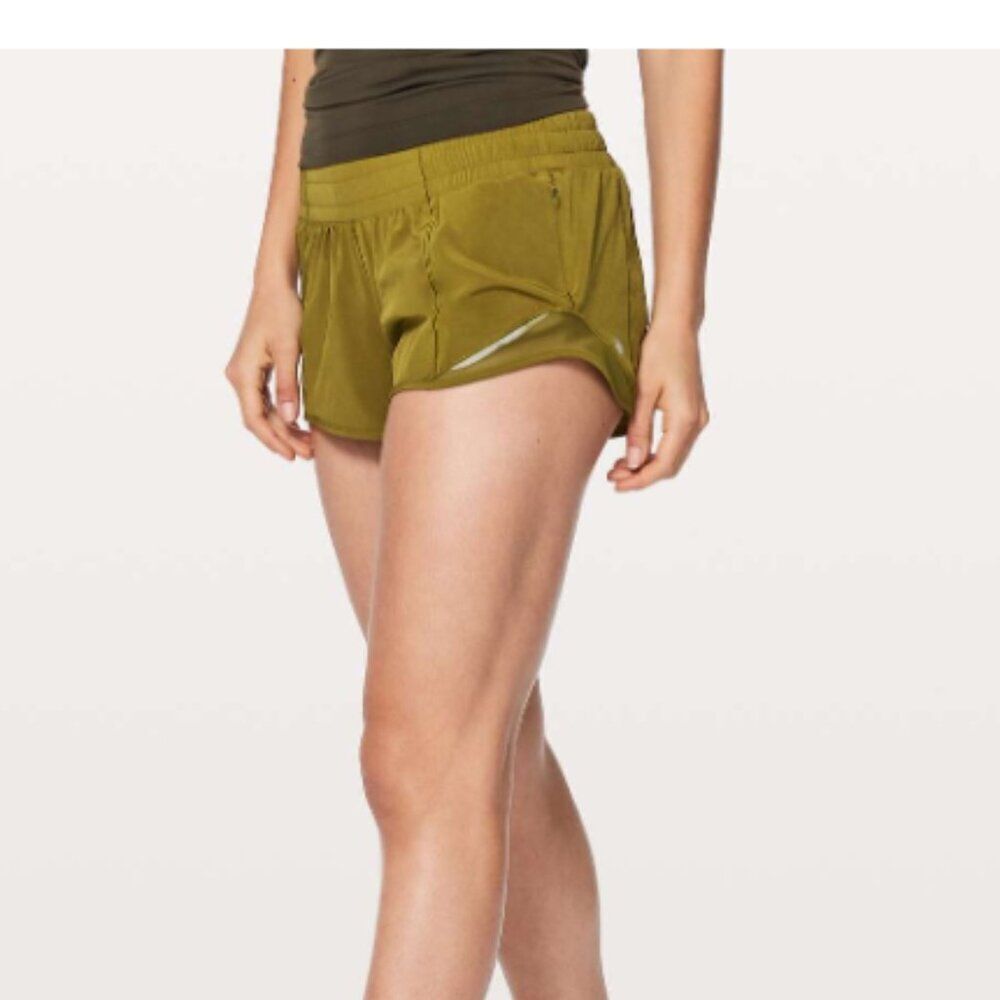 LULULEMON Hotty Hot Short II 2.5" in Meadow Size 6 - Picture 10 of 10